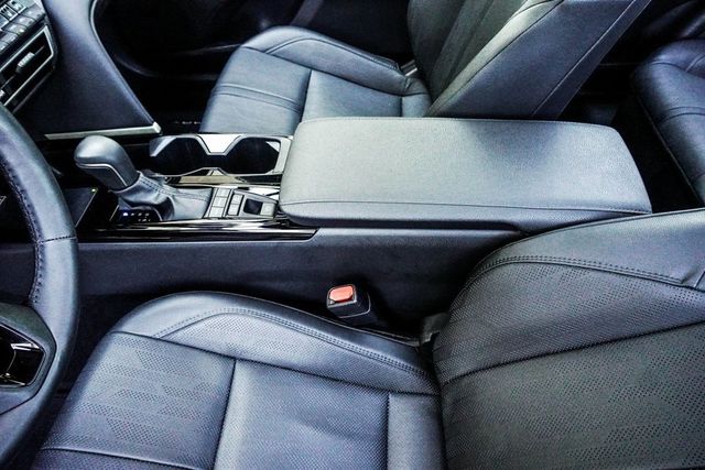 2025 Toyota Camry XSE - 22978426 - 19