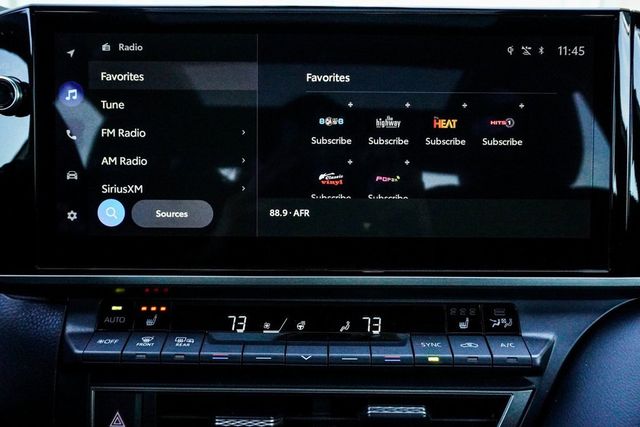 2025 Toyota Camry XSE - 22978426 - 26