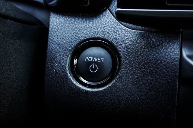 2025 Toyota Camry XSE - 22978426 - 32