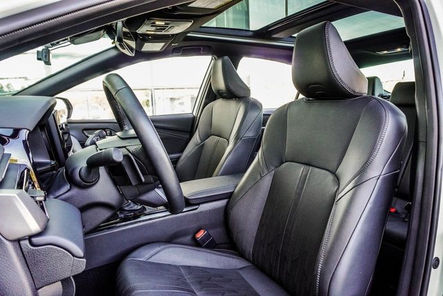 2025 Toyota Camry XSE - 22978426 - 37