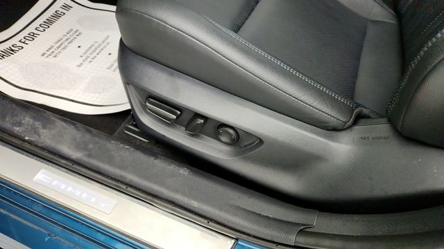 2025 Toyota Camry XSE with Premium Package & 19'' Dark Grey Metallic Wheels - 22950898 - 11