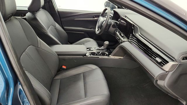 2025 Toyota Camry XSE with Premium Package & 19'' Dark Grey Metallic Wheels - 22950898 - 23