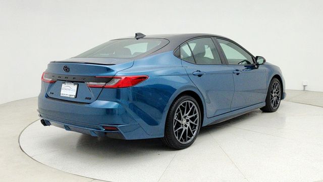 2025 Toyota Camry XSE with Premium Package & 19'' Dark Grey Metallic Wheels - 22950898 - 4