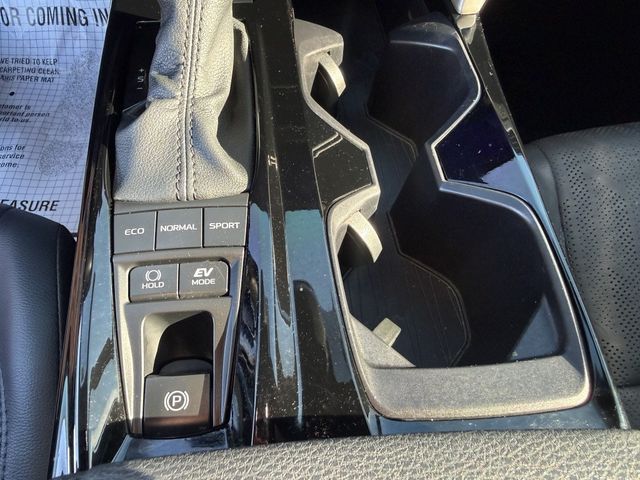 2025 Toyota Camry XSE w/ Panoramic Glass Roof - 23097923 - 17