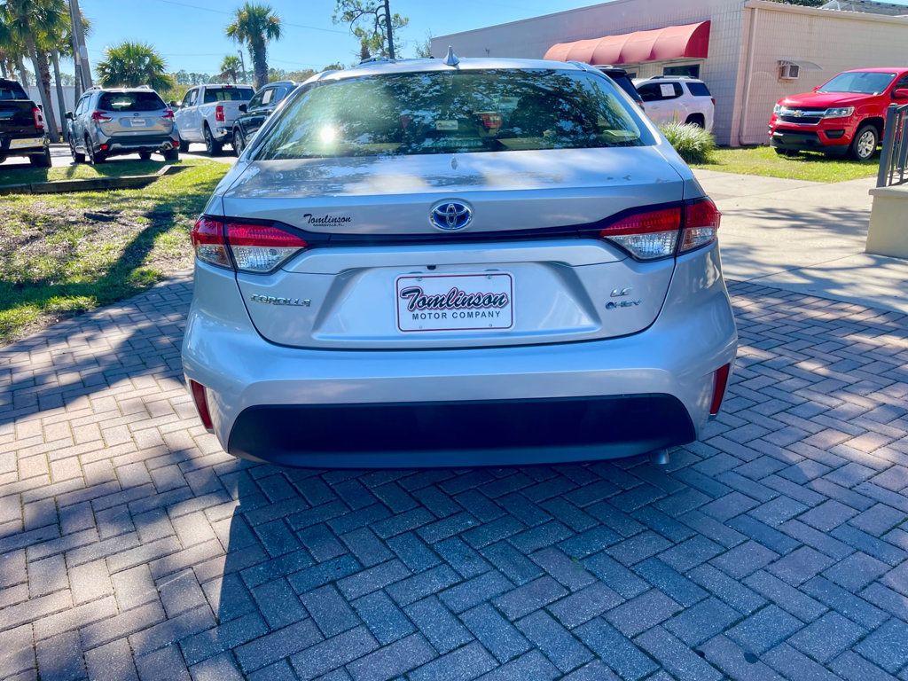 2025 Toyota Corolla Hybrid LE photo 4