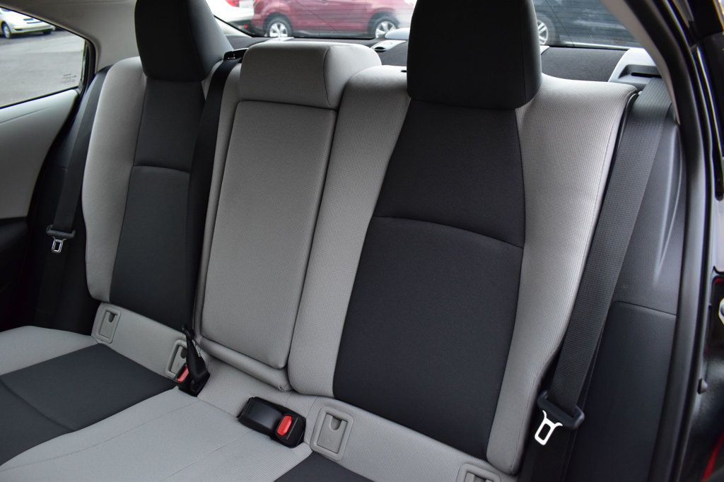 2025 Toyota Corolla LE photo 19