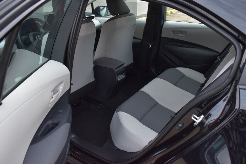 2025 Toyota Corolla LE photo 20