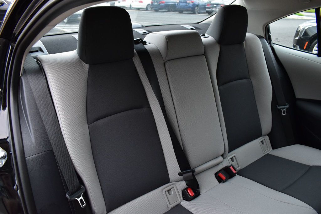 2025 Toyota Corolla LE photo 22