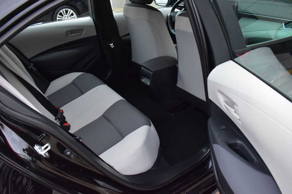 2025 Toyota Corolla LE photo 23