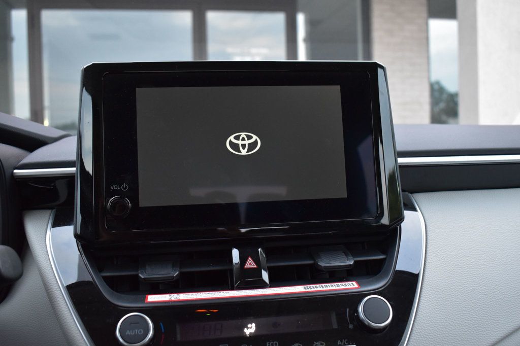 2025 Toyota Corolla LE photo 25
