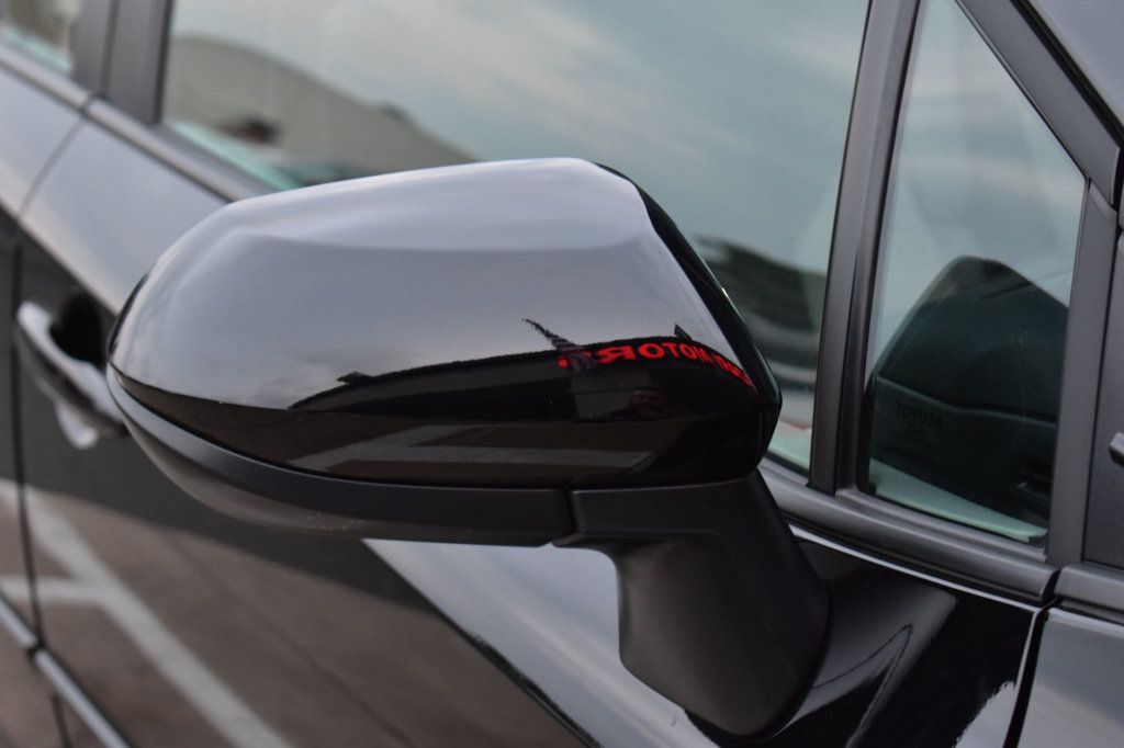 2025 Toyota Corolla LE photo 41