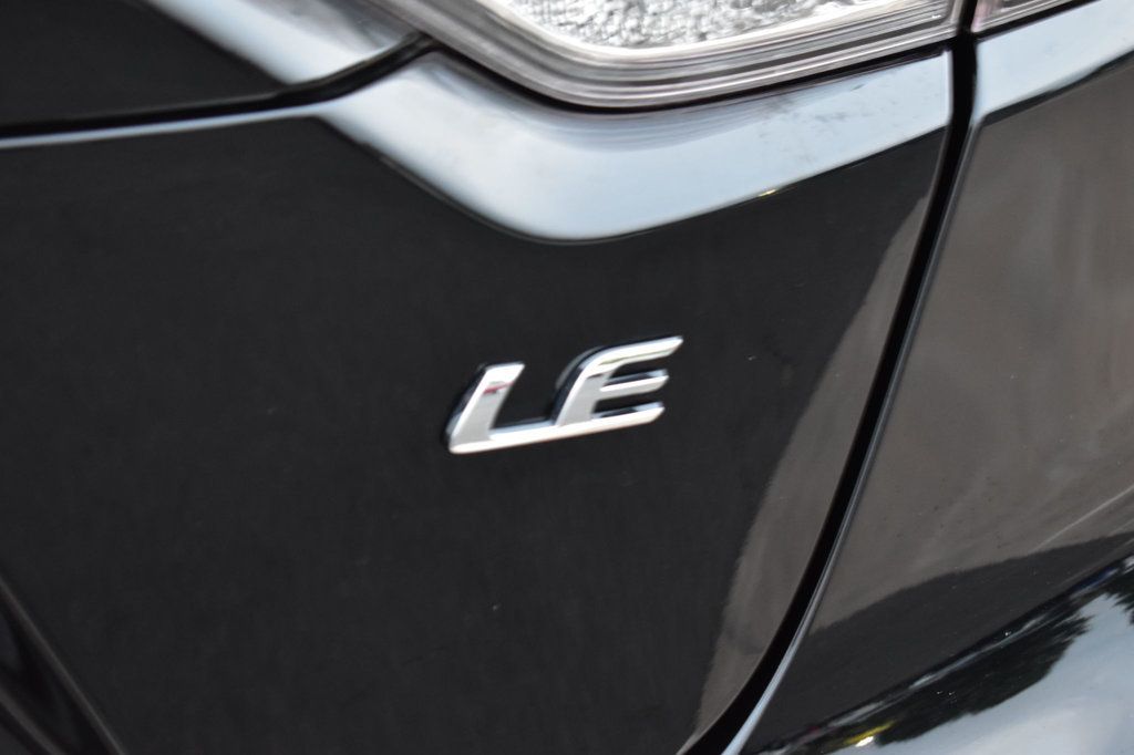 2025 Toyota Corolla LE photo 44