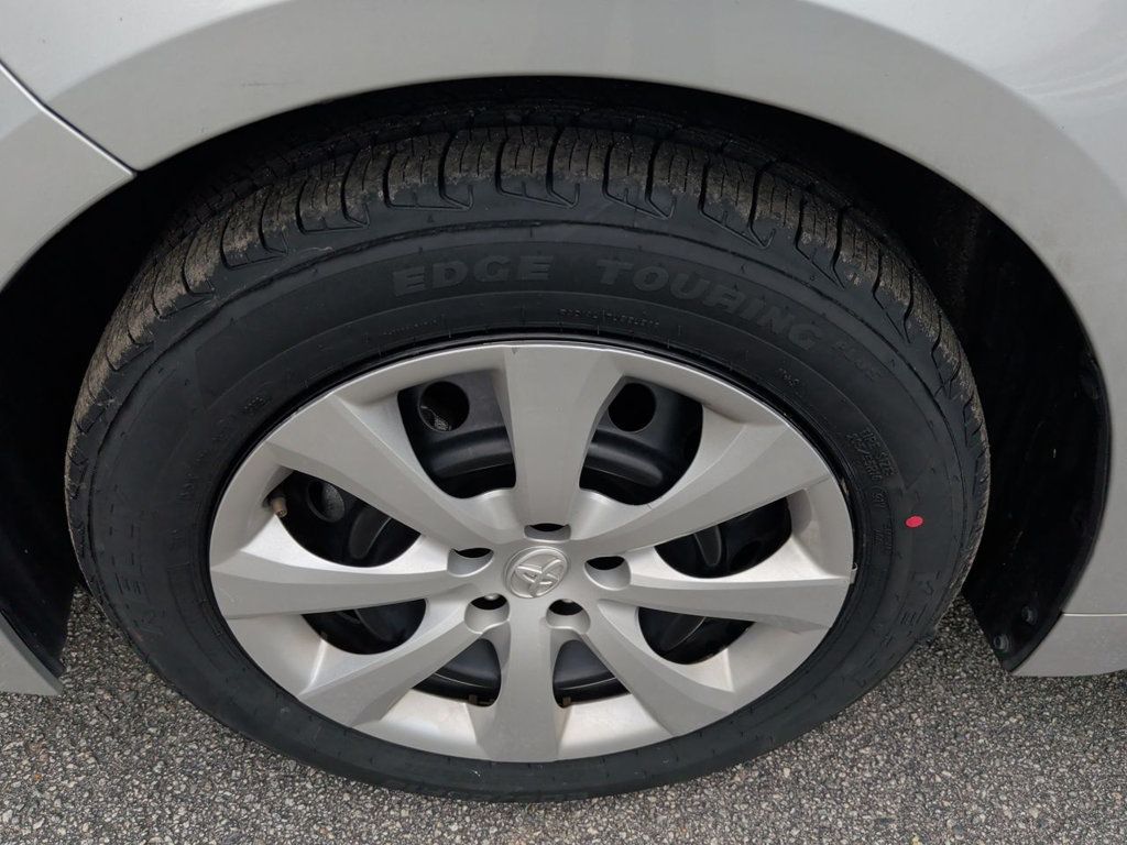 Toyota Corolla photo 10