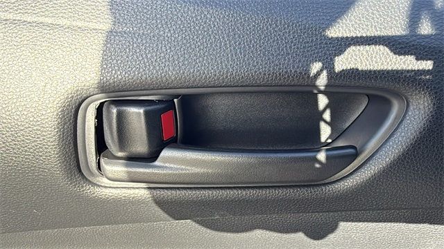 2025 Toyota Corolla LE CVT - 22940552 - 16