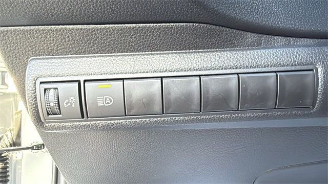 2025 Toyota Corolla LE CVT - 22940552 - 17
