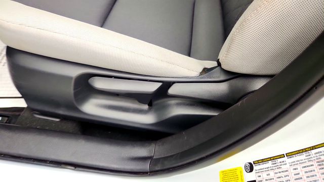 2025 Toyota Corolla LE CVT - 23041431 - 10