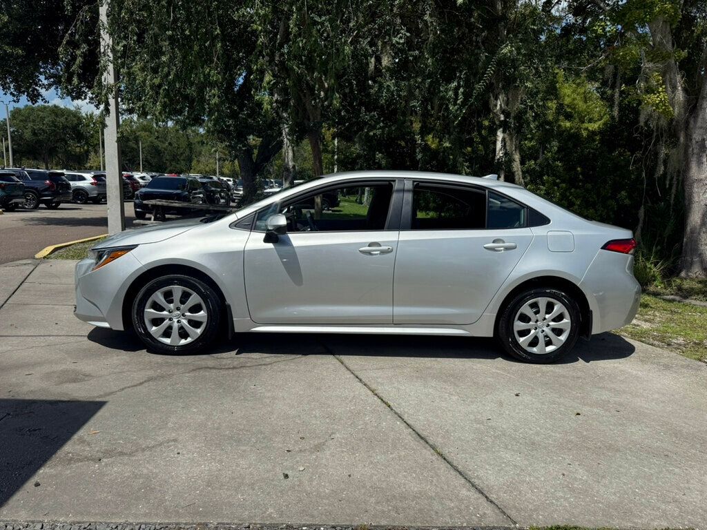 2025 Toyota Corolla LE photo 2