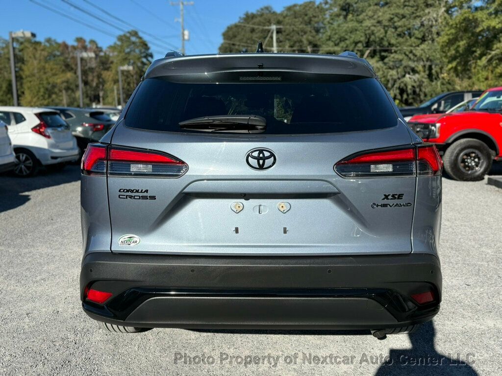 2025 Toyota Corolla Cross Hybrid XSE photo 4