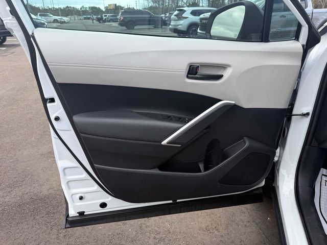 2025 Toyota Corolla Cross L 2WD - 22988051 - 3