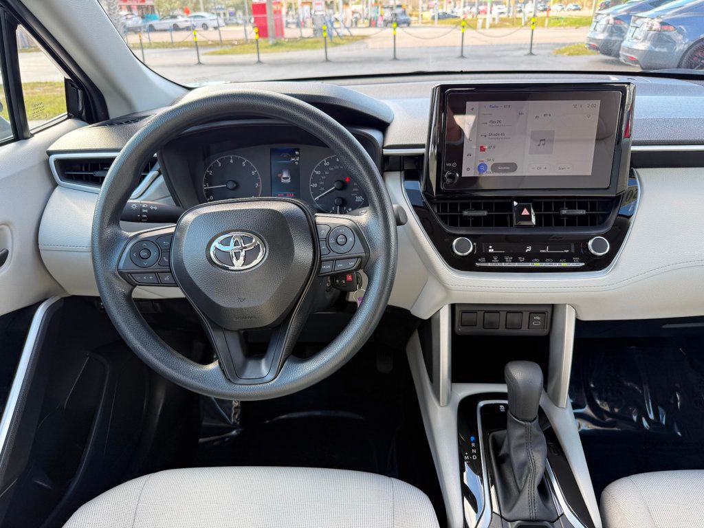 2025 Toyota Corolla Cross L 2WD - 22970906 - 16