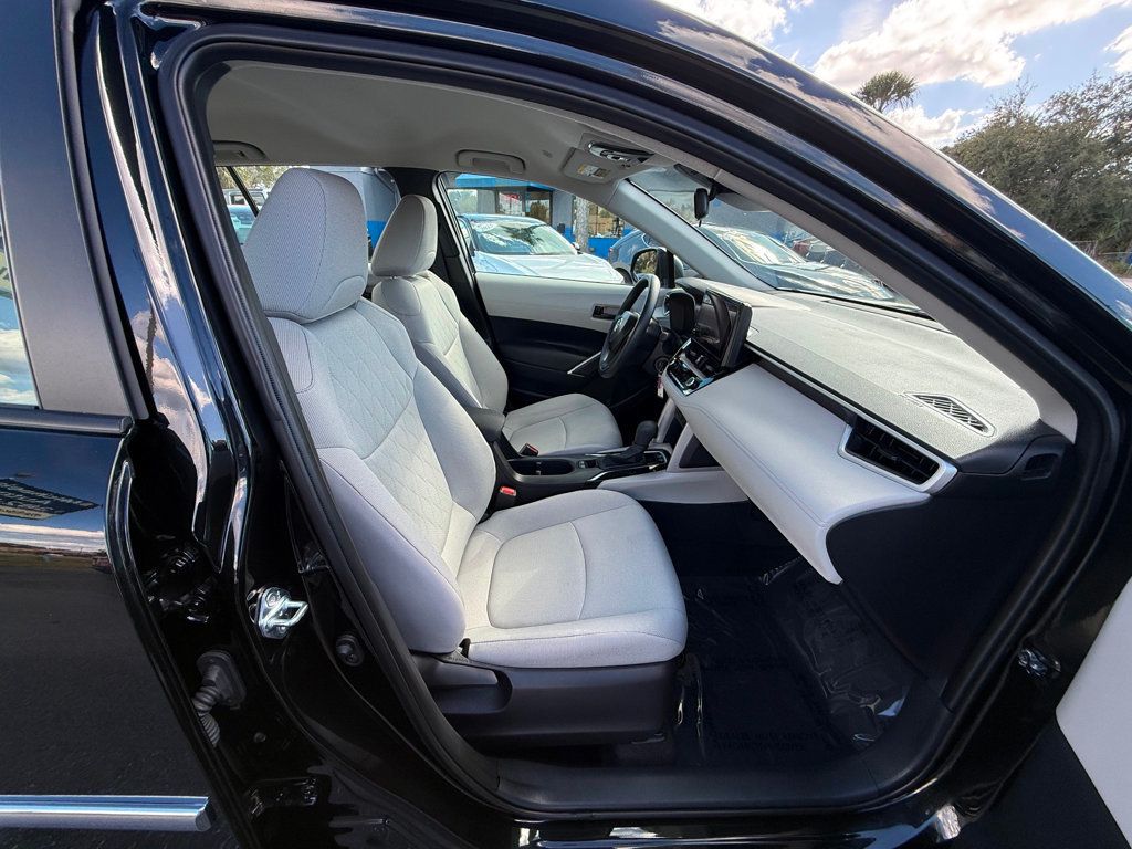 2025 Toyota Corolla Cross L 2WD - 22970906 - 27