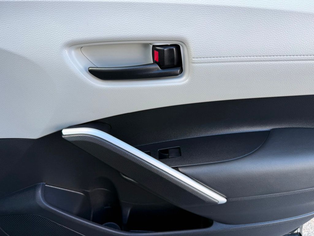 2025 Toyota Corolla Cross L 2WD - 22970906 - 28