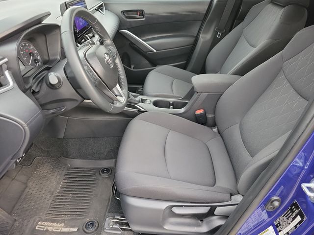 2025 Toyota Corolla Cross LE 2WD - 22962607 - 3