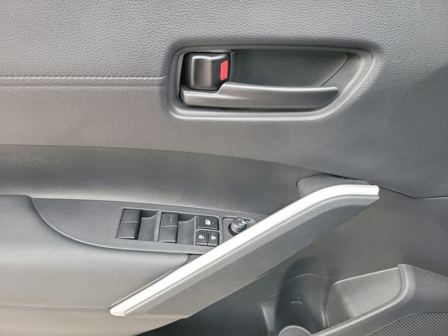 2025 Toyota Corolla Cross LE 2WD - 22962607 - 5