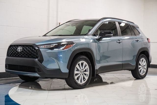 2025 Toyota Corolla Cross LE 4WD - 22968345 - 3