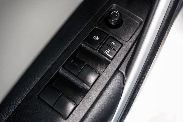 2025 Toyota Corolla Cross LE 4WD - 23015184 - 18