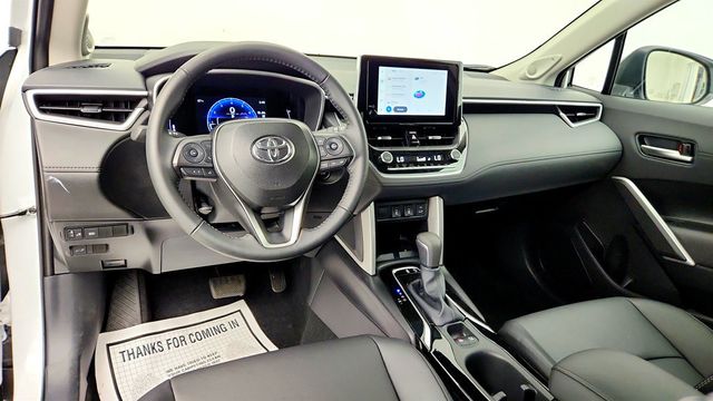 2025 Toyota Corolla Cross XLE 4WD w/ Convenience Pkg, JBL Audio & Adaptive Headlights - 23048196 - 12