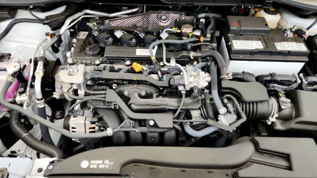 2025 Toyota Corolla Cross XLE 4WD w/ Convenience Pkg, JBL Audio & Adaptive Headlights - 23048196 - 26