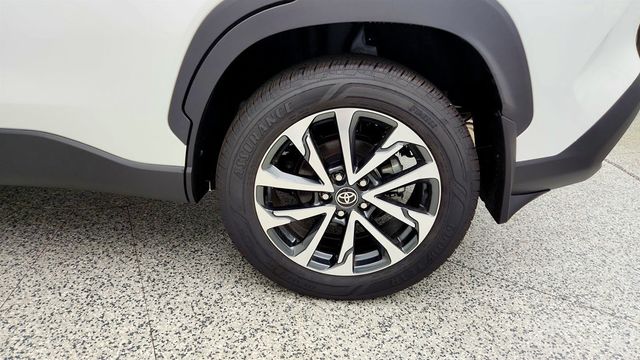 2025 Toyota Corolla Cross XLE 4WD w/ Convenience Pkg, JBL Audio & Adaptive Headlights - 23048196 - 8