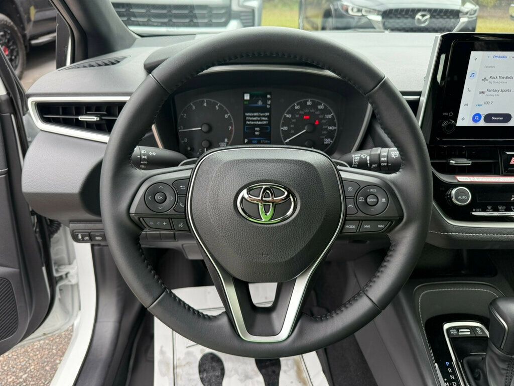 2025 Toyota Corolla SE photo 4