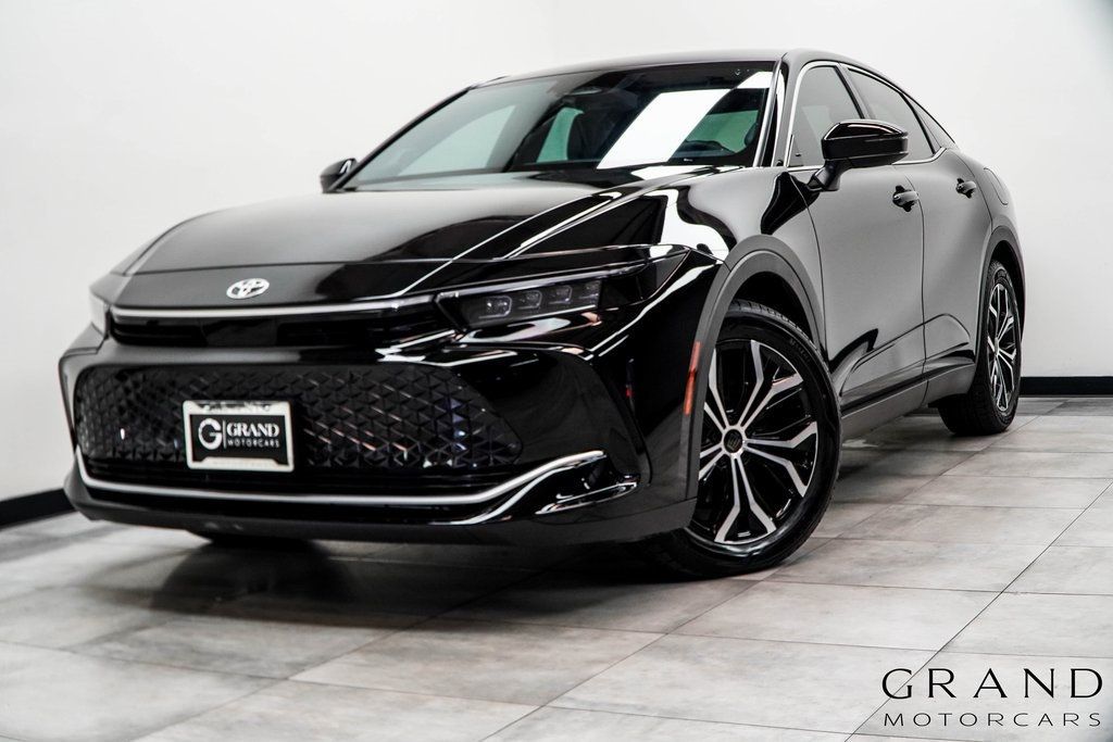 2025 Toyota Crown Limited AWD - 22907856 | Video 1