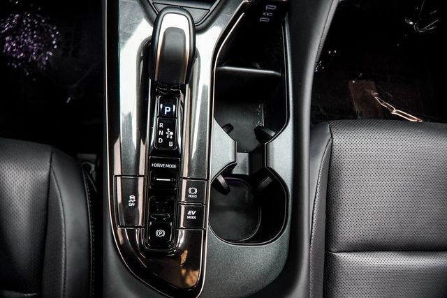 2025 Toyota Crown Limited AWD - 22907856 - 18