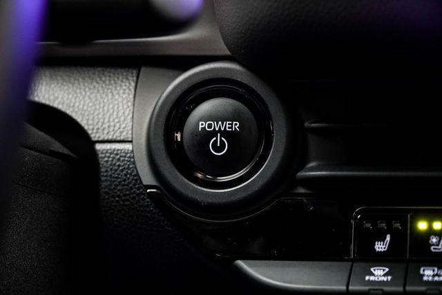 2025 Toyota Crown Limited AWD - 22907856 - 24