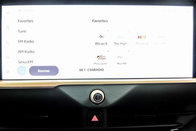 2025 Toyota Crown Limited AWD - 22907856 - 26