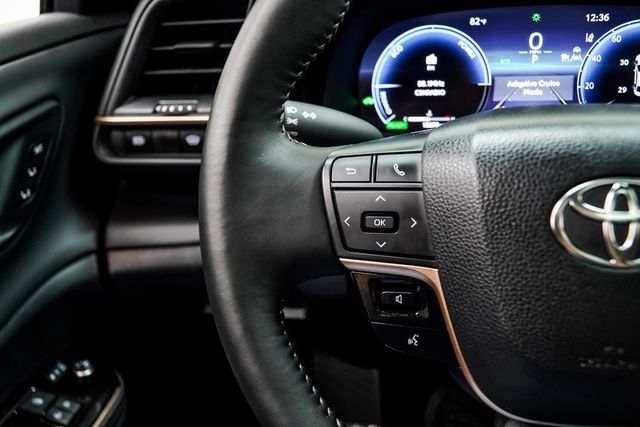 2025 Toyota Crown Limited AWD - 22907856 - 30