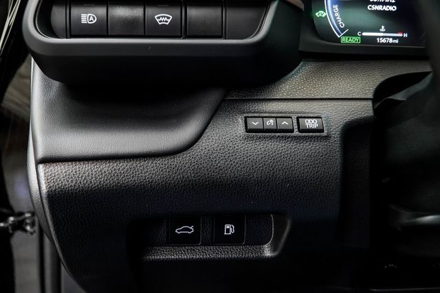 2025 Toyota Crown Limited AWD - 22907856 - 33