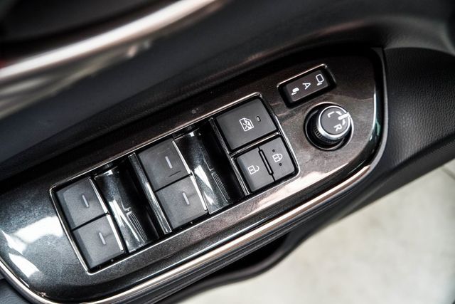 2025 Toyota Crown Limited AWD - 22907856 - 40