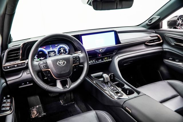 2025 Toyota Crown Limited AWD - 22907856 - 4