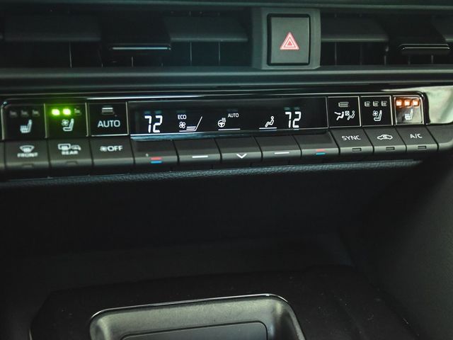 2025 Toyota Crown Platinum - 22930103 - 28