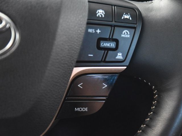 2025 Toyota Crown Platinum - 22930103 - 32