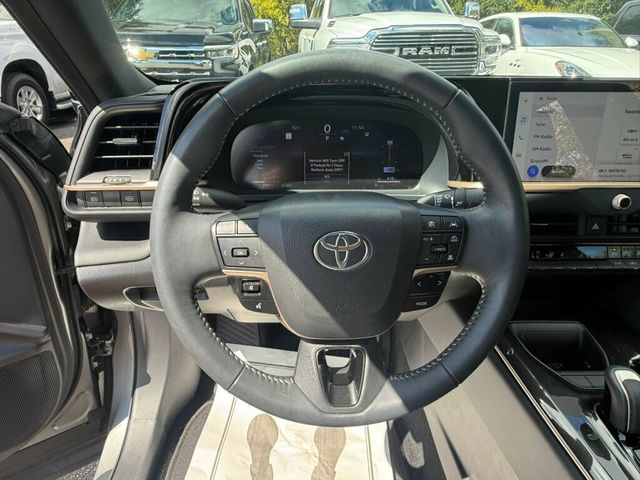 2025 Toyota Crown XLE AWD - 22922266 - 4