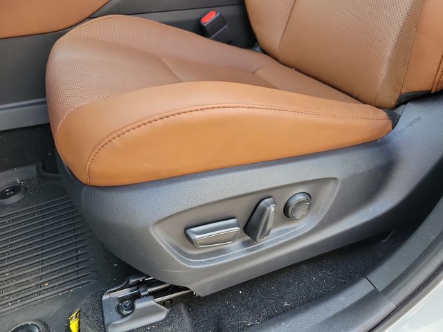 2025 Toyota Crown Signia  - 22927215 - 5