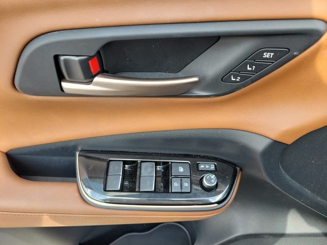 2025 Toyota Crown Signia  - 22927215 - 7