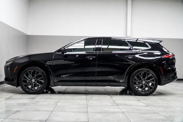 2025 Toyota Crown Signia Limited AWD - 23020281 - 11