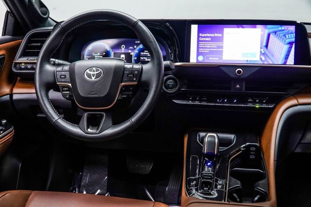 2025 Toyota Crown Signia Limited AWD - 23020281 - 22