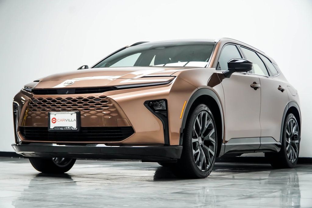 Toyota Crown Signia photo 10